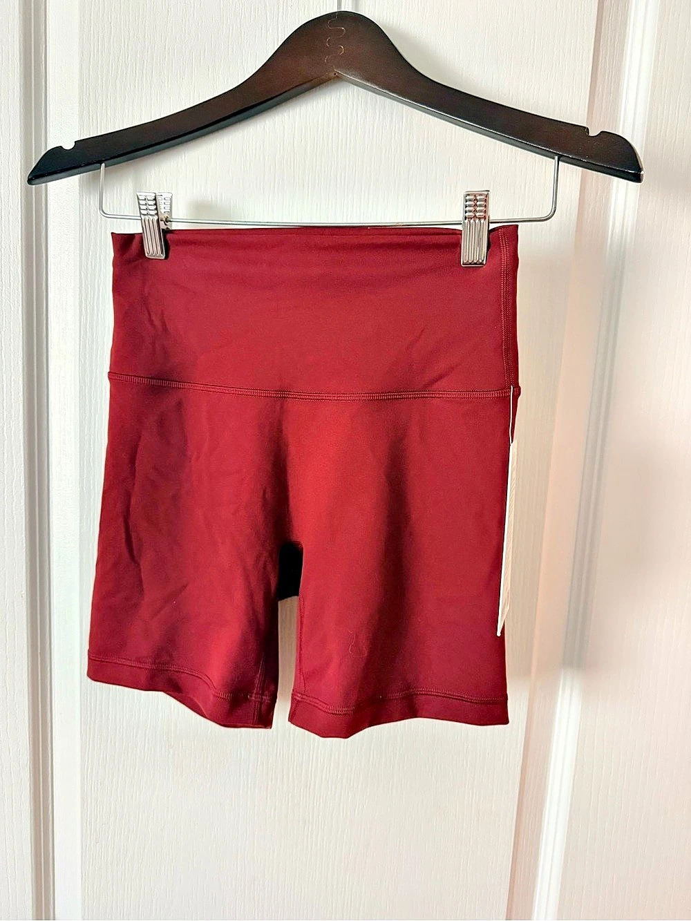 NWT Lululemon Wunder Train No LineShorts 6in. Size 6 (Burgundy Bay)